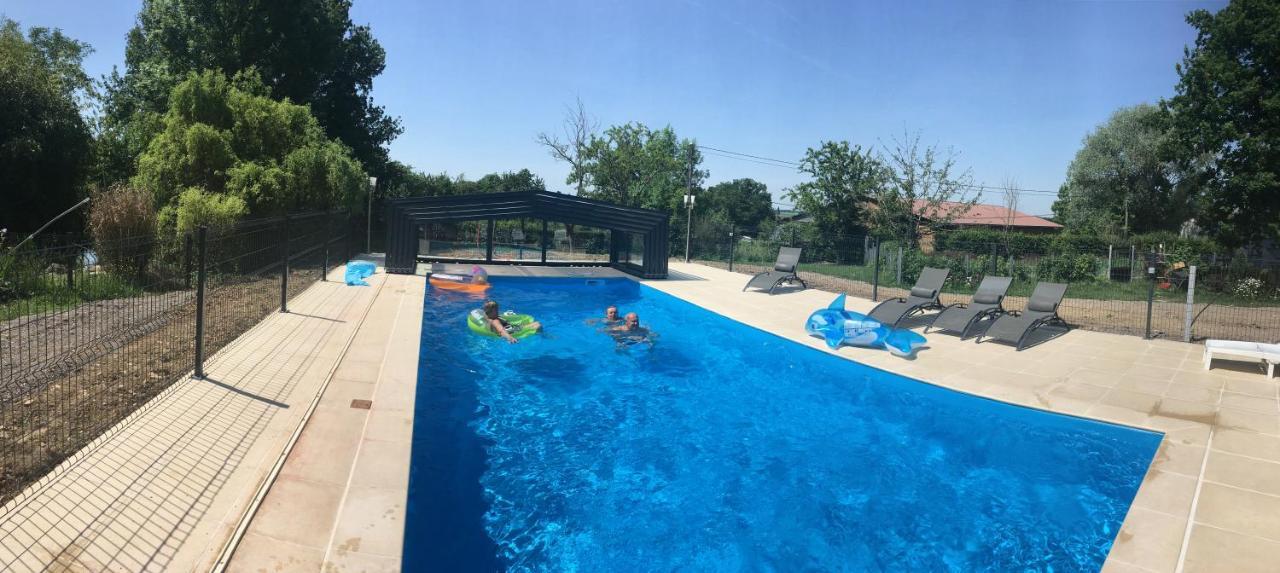 Alaguyauder Le Kota Bed & Breakfast Chatillon-sur-Broue Exterior photo